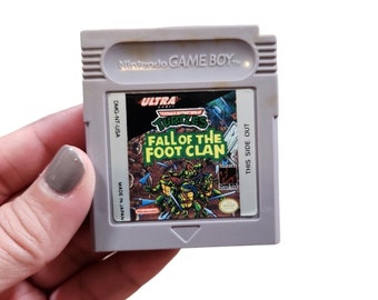 Nintendo Gameboy Teenage Mutant Ninja Turtles Fall of the Foot Clan with Clear Case