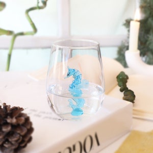 Handmade Glass cup with seahorse, cute drink glass, seahorse glass, ocean decor, table decor , sea animal mug, glassware, water cup, wedding Single-Blue