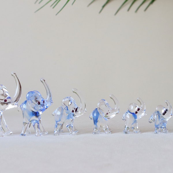 Clear glass elephant set 7, glass animals, good luck glass elephant ,hand blown figure, elephant family statue, tabletop animal figurine