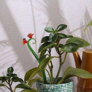 Glass Red Birds Plant Pot Stake, Lampwork planter ornament, bird home decor, glass garden stake, Flower Pot and Yard Stake, plant lover gift