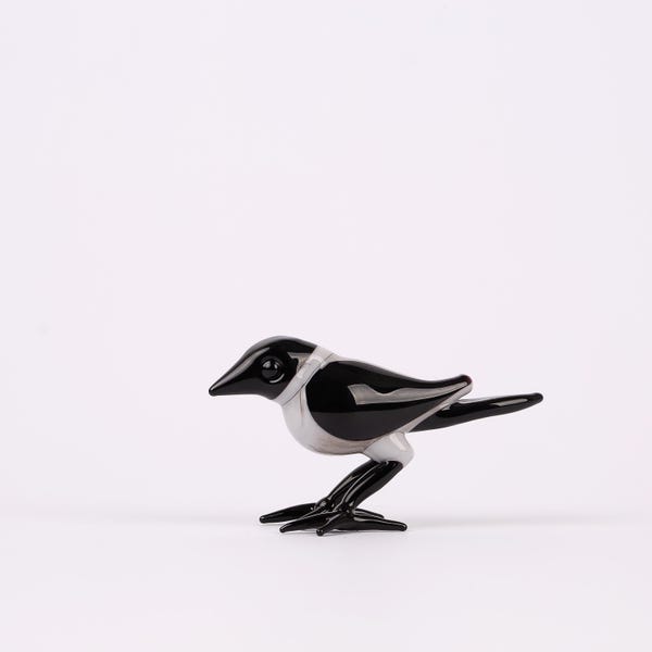 Schwarze Rabe Glasfigur, Rabenkrähe Miniatur, Lampwork Vogel, gotische Statue, Tabletop Dekoratives Tier, Halloween Herbst Dekor, Rabe Kunst