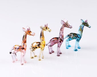 Lampwork glass miniature Giraffe figurine, small glass animals, giraffe decor, cute micro animal, tiny zoo animal figure, desk decoration