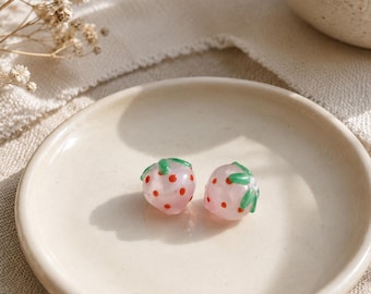 Cuenta de fresa rosa de cristal de Murano, dije de baya de vidrio soplado, cuenta de fruta hecha a mano, suministros de joyería cottagecore, dije de comida kawaii, cuenta vegana