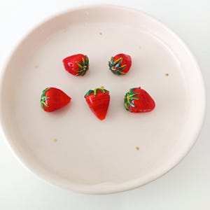 Murano Glass Red Strawberry Bead, Strawberry Charms, Lampwork Fruit Beads, Red berry beads, fruit jewelry, DIY Bracelet Beads, food earring