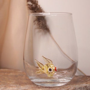 Cute drink glass with fish figurine, fish mug, water glass, tumbler, fish cup, stemless wine, glassware, drinkware, table decor, home bar zdjęcie 2