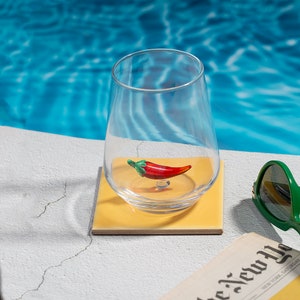 Rode chilipeper drinkglas, hete peper glazen mok, handgemaakt chili glaswerk, plantaardig wijnglas, tafeldecor, waterbeker, paprika cadeau,