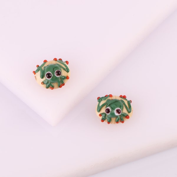 Murano Glass Frog spacer Bead, Lampwork earring supplies, Frog bracelet charm, DIY jewelry making, Green tiny Animal Bead, drilled Charm,