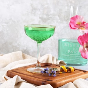 Colored champagne coupe Glasses, Gold Rimmed Green Cocktail Glasess, Vintage Martini cut Glass, barware, celebration glass, Bridesmaid party