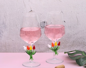 Bicchiere da vino con decorazioni a tulipano, bicchiere da celebrazione, bicchieri per feste di nozze floreali, bicchieri, decorazioni da tavola, bicchiere da vino per la sposa e lo sposo, regalo di fiori di margherita