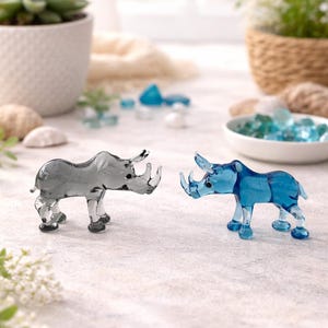 Lampwork glass miniature Rhino figurine, small glass animals, rhinoceros decor, cute micro animal, tiny wild animal figure, mini desk decor