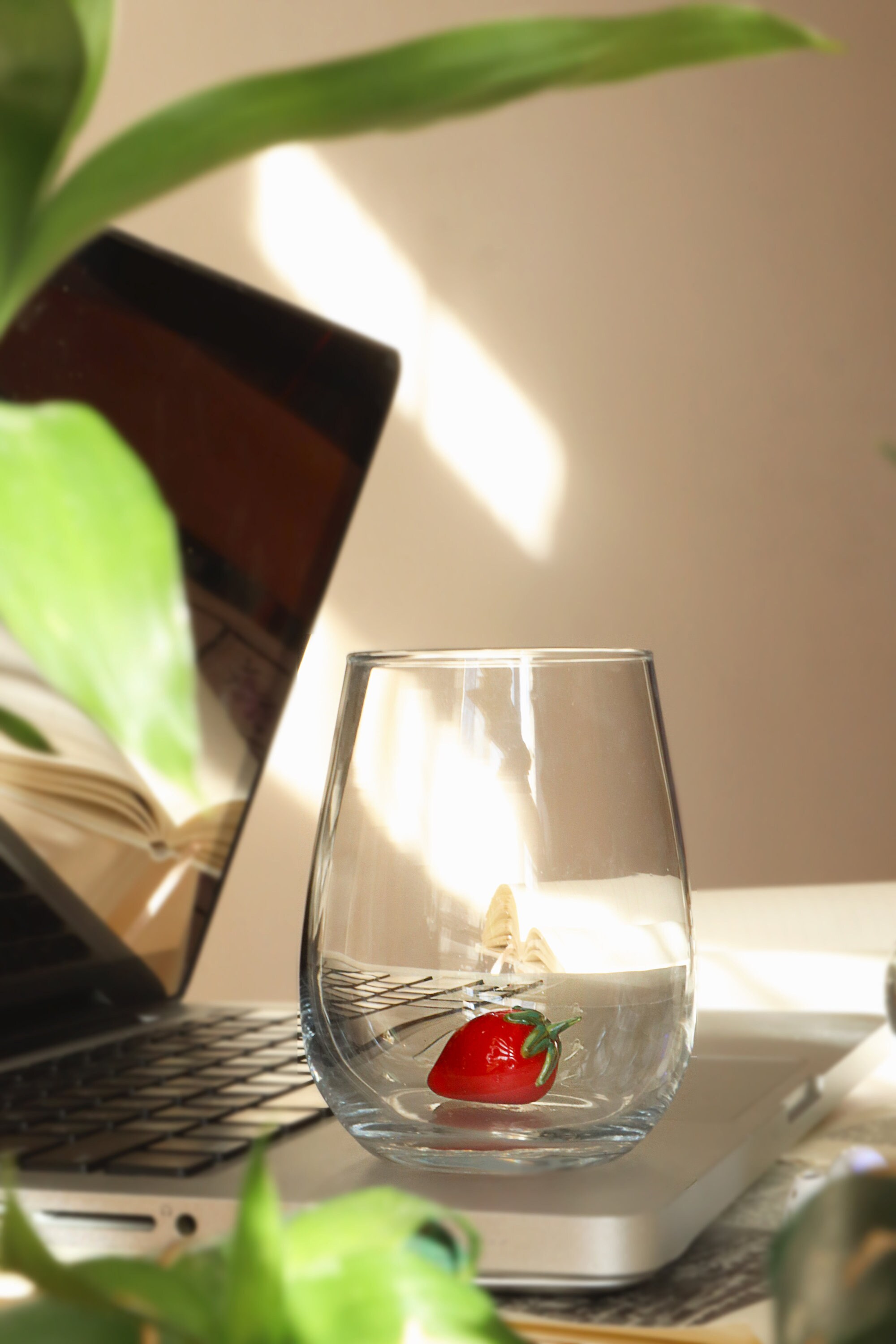 Set Di 2 Bicchieri Alla Fragola Con Cannuccia - Per Acqua, Succo, Caffè E Tè, Design Carino - Foto 10