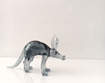 Figurina di vetro Aardvark, animale mangiatore di formiche, figure di lampada, vetro soffiato, vetro artistico, animale da scrivania in miniatura, design animale ispirato alla natura