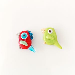 macaw parrot murano glass bead, Lampwork spacer bird Bead, tropical colorful bird earring charm, DIY parrot jewelry, bulk, bracelet making