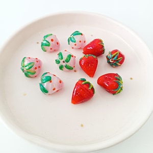 Murano Glass Pink Strawberry Bead, Strawberry spacer Charms, Lampwork Fruit earring, berry beads, Food Glass jewelry, vegan bracelet making