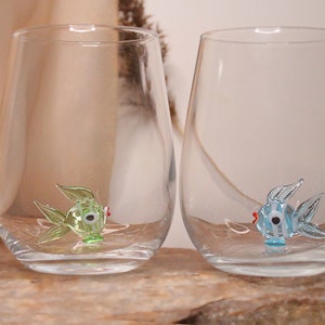 Cute drink glass with fish figurine, fish mug, water glass, tumbler, fish cup, stemless wine, glassware, drinkware, table decor, home bar Blue&Green set2