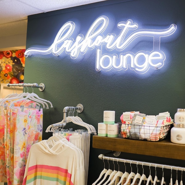 Lounge Name in Neon Lights - Custom LED Neon Sign, Personalized Wall Lamp, Brightness Dimmable Light, Eye-Catching Signage, Aesthetic Gift