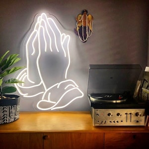 Letreiro de neon - Mãos em oração - Letreiros de neon LED personalizados, Artes de parede personalizadas modernas, Crie um letreiro com seu texto - Entre em contato para um orçamento