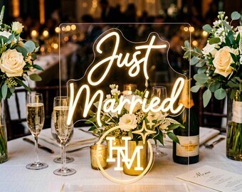 Just Married LED Neon Sign, Personalized Acrylic Wedding Table Light, Custom Freestanding Reception Decor with Monogram