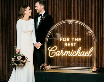 Wedding LED Neon Sign, Custom Last Name Light on Acrylic Arch Stand, Reception Welcome Display Decor for Couple Photos and Guest Welcome