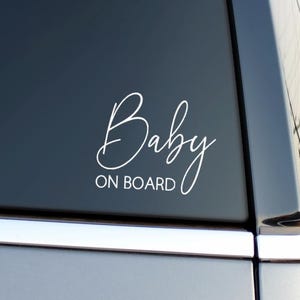 Naklejka na samochód Baby On Board | Naklejka na samochód Baby On Board | Prosta naklejka na samochód | Słodka | Minimalistyczna mama | Minimalistyczne dziecko | Zwykła ładna nowa mama