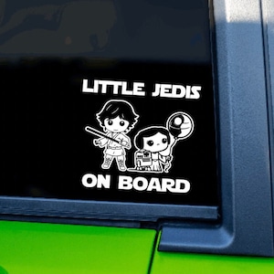 Naklejka Little Jedis On Board | Naklejka na pojazd | Inspirowane Gwiezdnymi Wojnami | Baby On Board | Księżniczka Leia | Luke | Naklejka na samochód | Gwiezdne Wojny | Bliźniaki