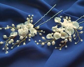 White bridal hair pins Flower wedding headpiece Cold porcelain & pearl hair jewelry