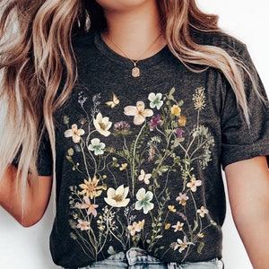 Pressed Flowers Tshirt, Boho Wildflowers Cottagecore Shirt, Oversized Vintage Botanical Tee, Pastel Floral Nature Shirt, Garden Lover Shirt