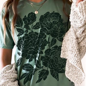 Vintage Linocut Flower Shirt Comfort Colors Block Print Peonies Tshirt Ranunculus Woodcut Stamp Tee Cottagecore Boho Botanical Shirt Cotton