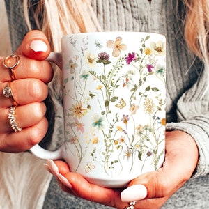 Gepresste Blumen Tasse, Boho Wildblumen Cottagecore Kaffeetasse, Vintage Botanische Teetasse, Pastell Floral Natur Tasse, Blumengarten Liebhaber Geschenk