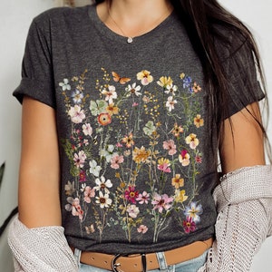 Pressed Flowers Tshirt, Boho Wildflowers Cottagecore Shirt, Oversized Vintage Botanical Tee, Pastel Floral Nature Shirt, Garden Lover Shirt