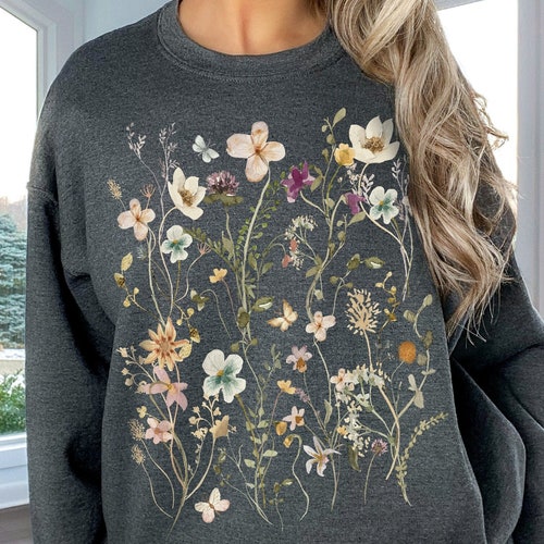 Vintage Pressed Flowers Sweatshirt Boho Cottagecore Crewneck Etsy