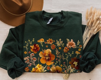 Vintage Pressed Flowers Sweatshirt Cottagecore Autumn Floral Sweater Fall Botanical Crewneck Nature Pullover Flower Lover Thanksgiving Shirt