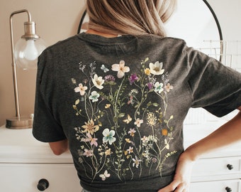 T-shirt imprimé fleurs pressées au dos, chemise bohème bohème fleurs sauvages, t-shirt botanique vintage, chemise nature florale pastel, cadeau pour amateur de jardin