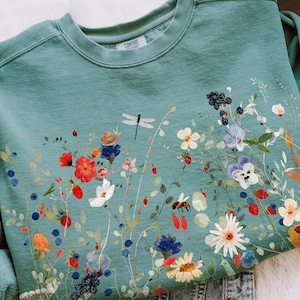 Vintage Pressed Flowers Sweatshirt Comfort Colors Boho Cottagecore Crewneck Garden Botanical Floral Pullover Fairycore Wildflowers Sweater