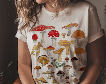 Vintage Mushrooms T-Shirt, Forestcore Mushroom Oversized TShirt, Woodland Fungi Shirt, Cottagecore Nature Aesthetic, Foraging Botanical Tee