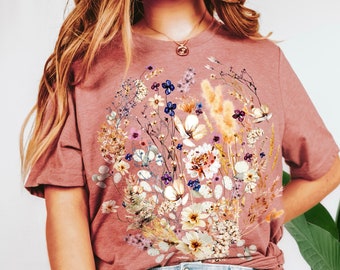 Gepresste Blumen Tshirt, Boho Wildblumen Cottagecore Shirt, übergroßes Vintage botanisches T-Shirt, Pastellblumen Natur Shirt, Gartenliebhaber Shirt