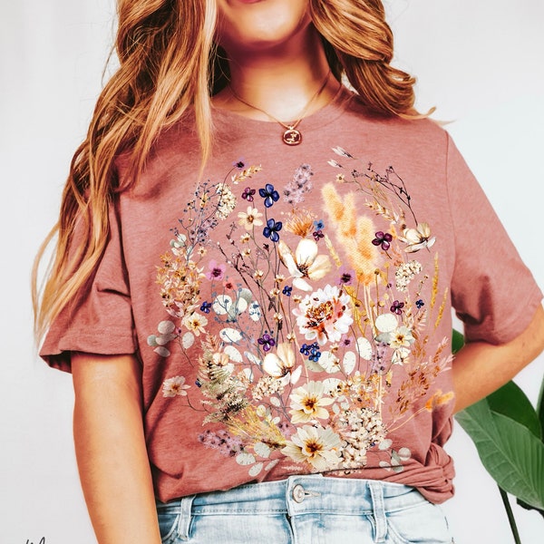 Tshirt fleurs pressées, chemise bohème fleurs sauvages, t-shirt botanique vintage surdimensionné, chemise nature florale pastel, chemise amateur de jardin