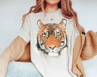 Tiger Graphic Tee, Women's Oversized T-shirt, Tropical Jungle Vintage Tee,  Get Em Tiger, Tshirt for Women, Gift for Her, Grunge Tiger Shirt -   Australia