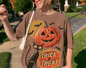 Vintage Halloween Shirt, Black Cat Pumpkin Tee, Retro Trick or Treat T-Shirt, Comfort Colors Graphic Tee, Spooky Season Shirt