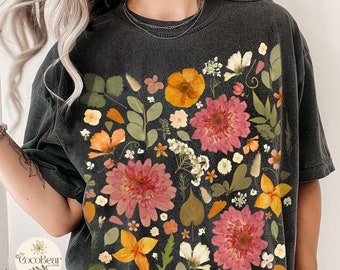 Vintage gepresste Blumen Komfort Farben Tshirt Boho Wildblumen Cottagecore Shirt Botanisches T-Shirt Pastell Floral Natur Shirt Garten Liebhaber Geschenk