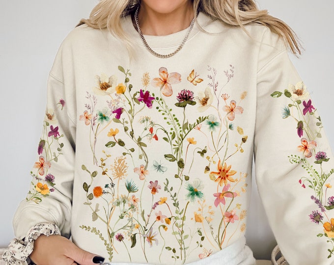 Vintage Pressed Flowers Sweatshirt, Boho Cottagecore Crewneck, Pastel Botanical Floral Pullover, Fairycore Oversized Wildflowers Sweatshirt