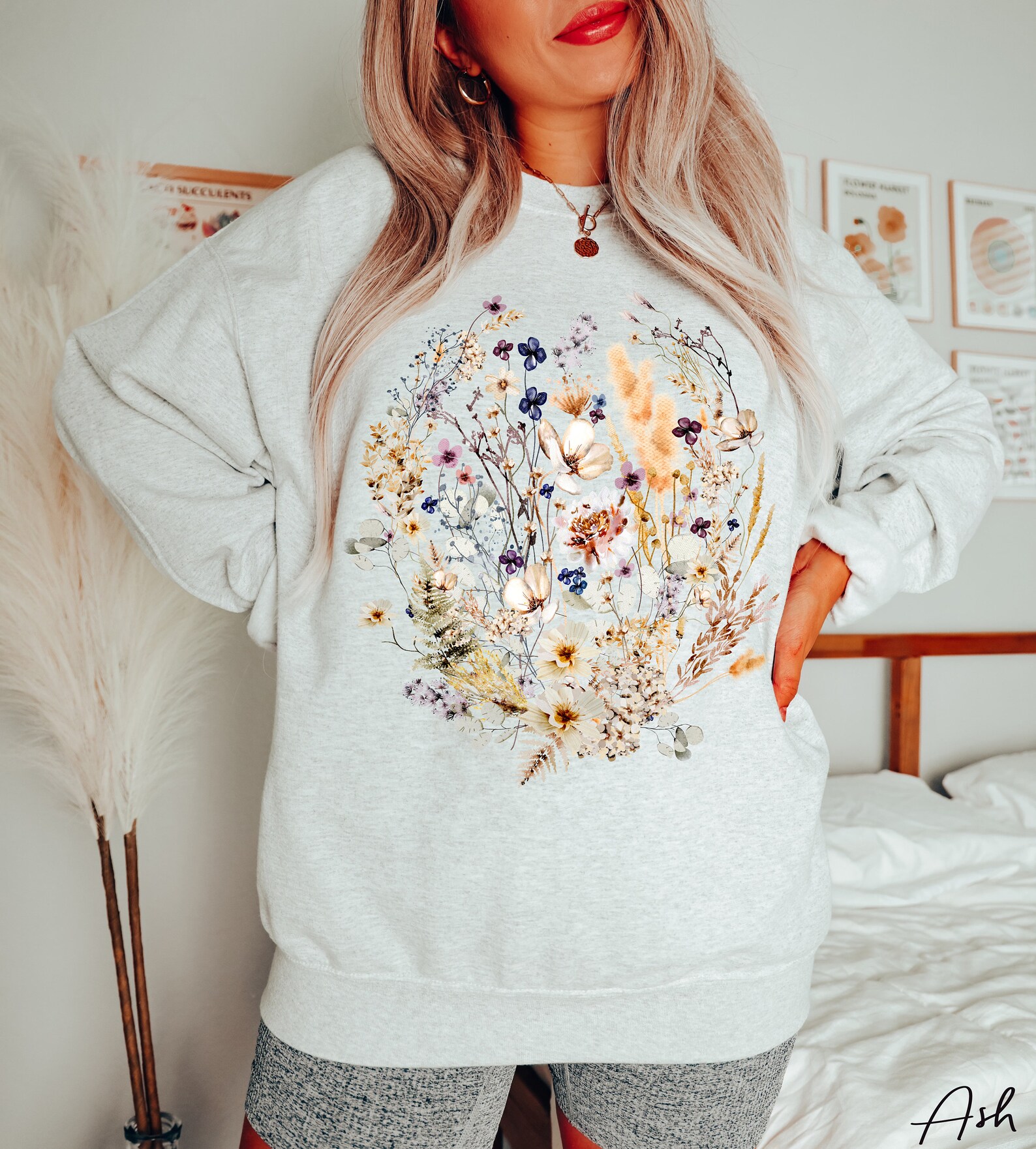 Vintage Bouquet Sweatshirt - Vintage Black