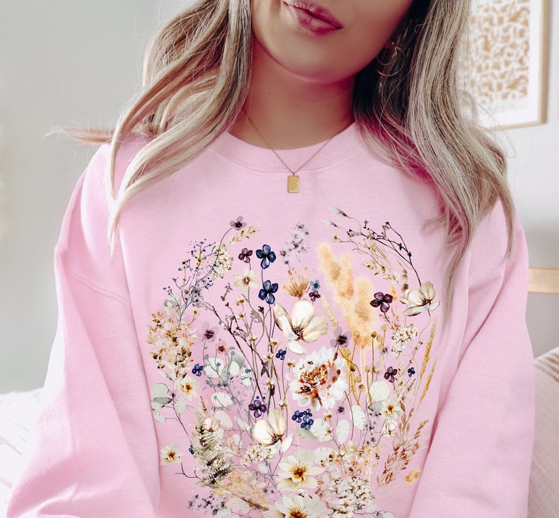 Vintage Pressed Flowers Sweatshirt, Boho Cottagecore Crewneck, Pastel Botanical Floral Pullover, Fairycore Oversized Wildflowers Sweatshirt image 7