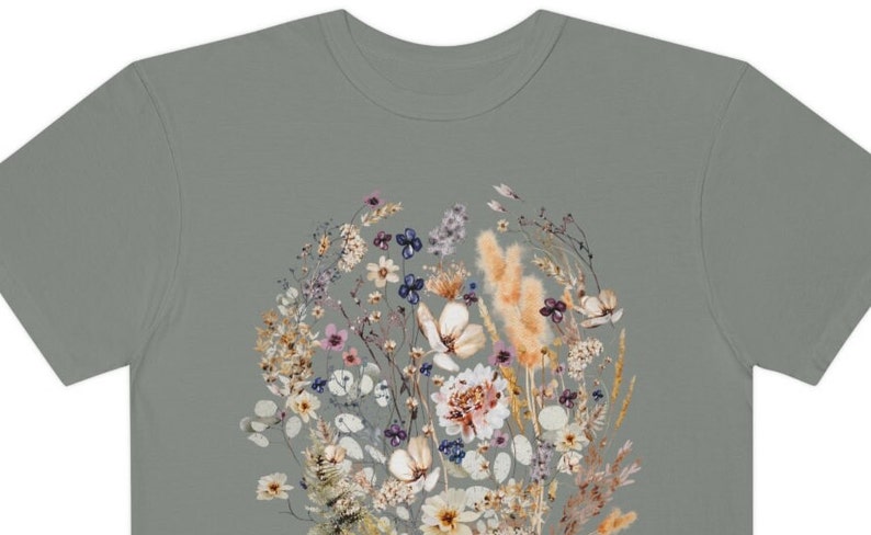 Pressed Flowers Comfort Colors Tshirt, Boho Wildflowers Cottagecore Shirt Vintage Botanical Tee Pastel Floral Nature Shirt Garden Lover Gift Grey