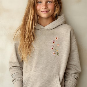 Pressed Flowers Youth Hooded Sweatshirt, Boho Cottagecore Pastel Botanical Floral Pullover Shirt Fairycore Girls Wildflowers Crewneck Hoodie Sport Grey