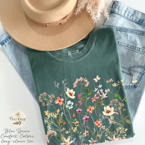 Gepresste Blumen Langarm-Shirt Komfort Farben Tshirt Wildblumen Cottagecore Botanische T-Shirt Pastell Floral Shirt Natur-Liebhaber-Garten Top Blue Spruce