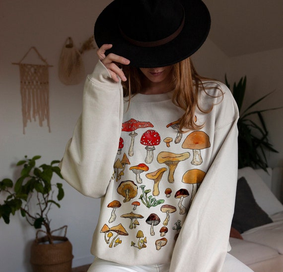 Forest Fungi Vintage Sweatshirt, Cottagecore Woodland Sweater, Nature Lover Oversized Crewneck, Mushroom Botanical Top, Foraging Pullover