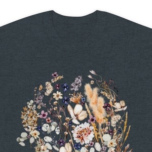 Vintage Pressed Flowers Sweatshirt, Boho Cottagecore Crewneck, Pastel Botanical Floral Pullover, Fairycore Oversized Wildflowers Sweatshirt Dark Heather