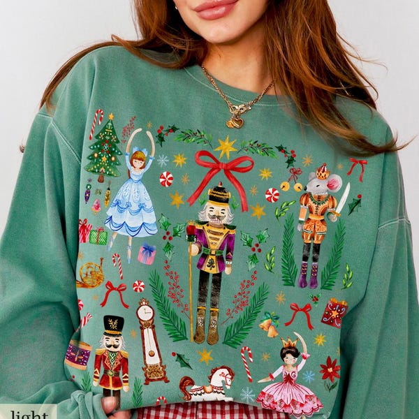 Vintage Christmas Nutcracker Sweatshirt Comfort Colors Crewneck Holiday Party Tee Christmas Sweater Nutcracker Ballet Shirt Cottagecore Gift