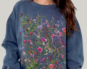 Vintage Pressed Flowers Sweatshirt, Boho Cottagecore Crewneck, Pastel Botanical Floral Pullover, Fairycore Oversized Wildflowers Sweatshirt